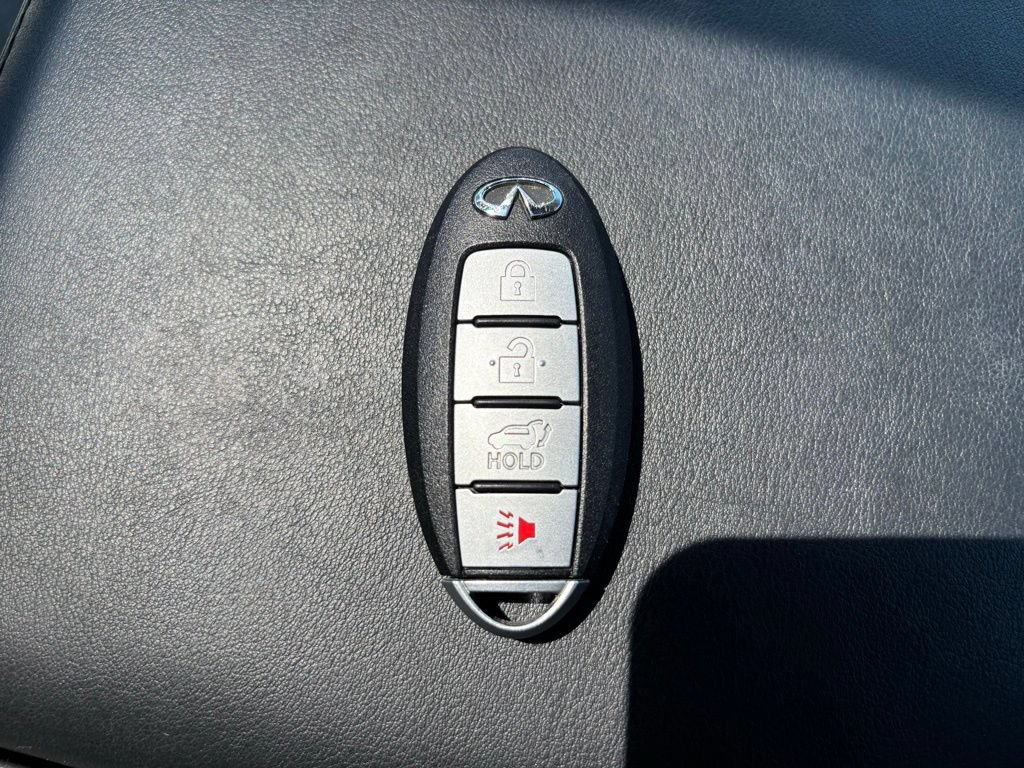 Used 2013 INFINITI JX35 AWD w/ Premium Pkg image 36