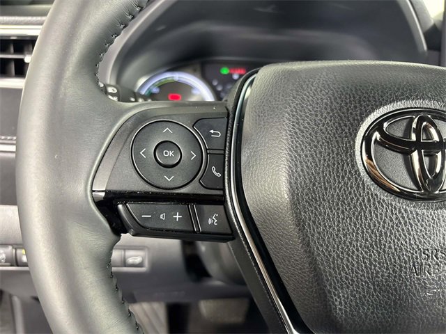 Used 2024 Toyota Venza XLE image 18