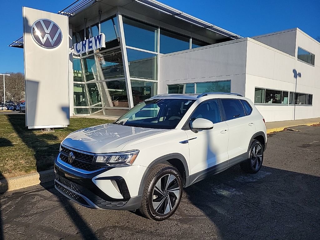 Certified 2023 Volkswagen Taos SE w/ Panoramic Sunroof Package