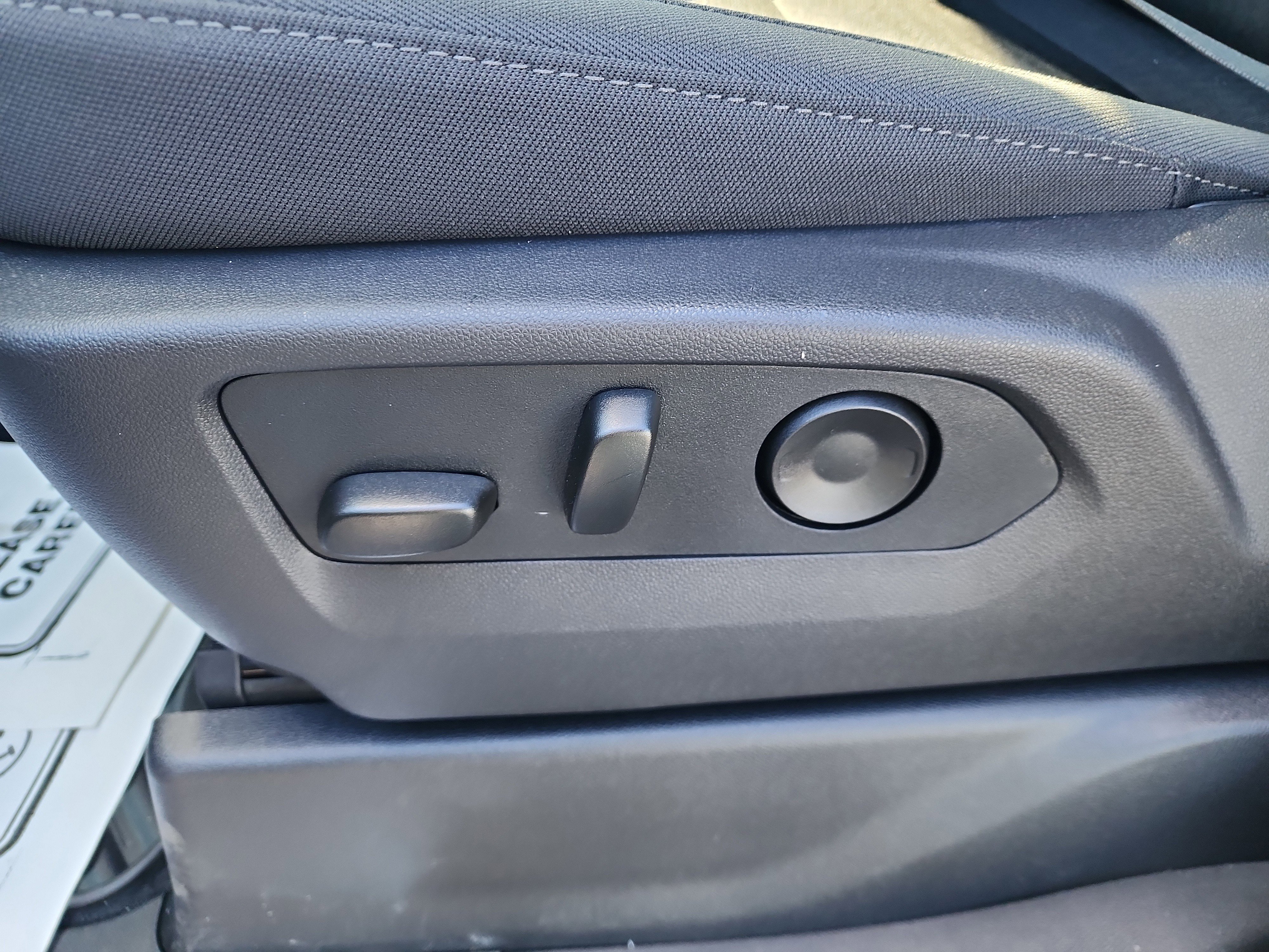 New 2026 GMC Sierra 1500 SLE w/ X31 Off-Road Package image 12