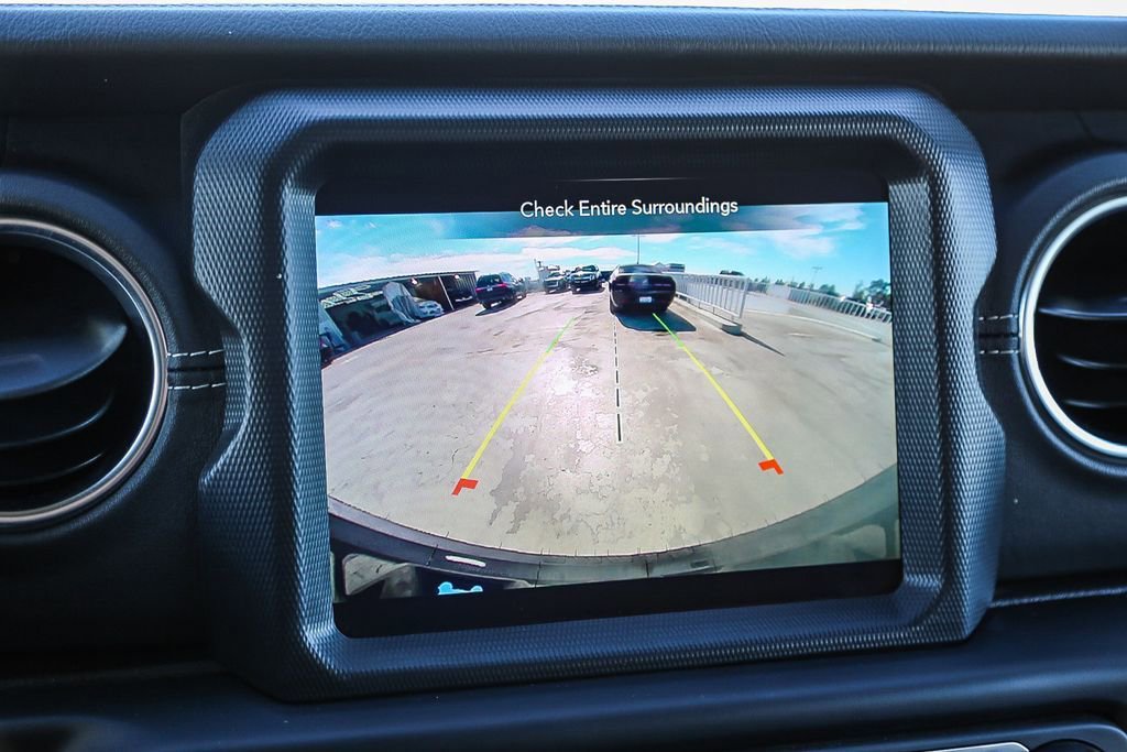 Used 2023 Jeep Wrangler Unlimited Sahara image 24
