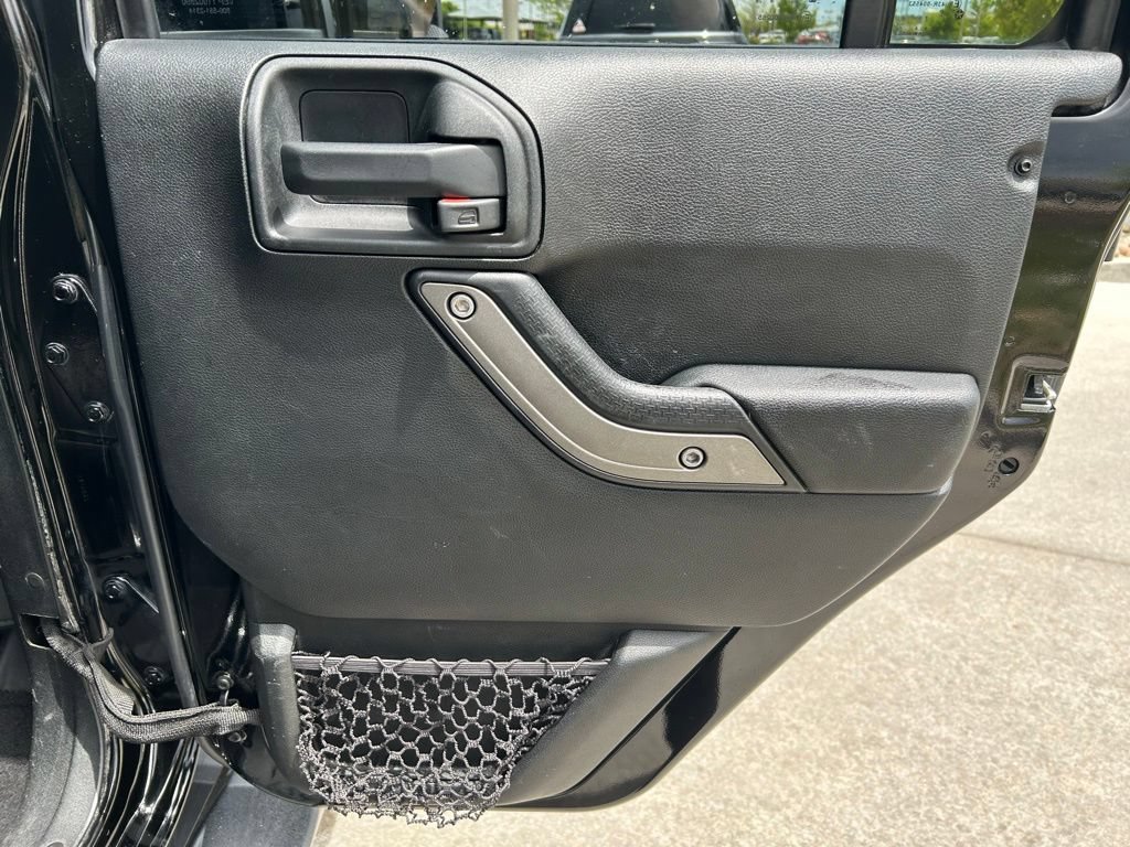Used 2018 Jeep Wrangler Unlimited Sport S AWD/4WD image 25