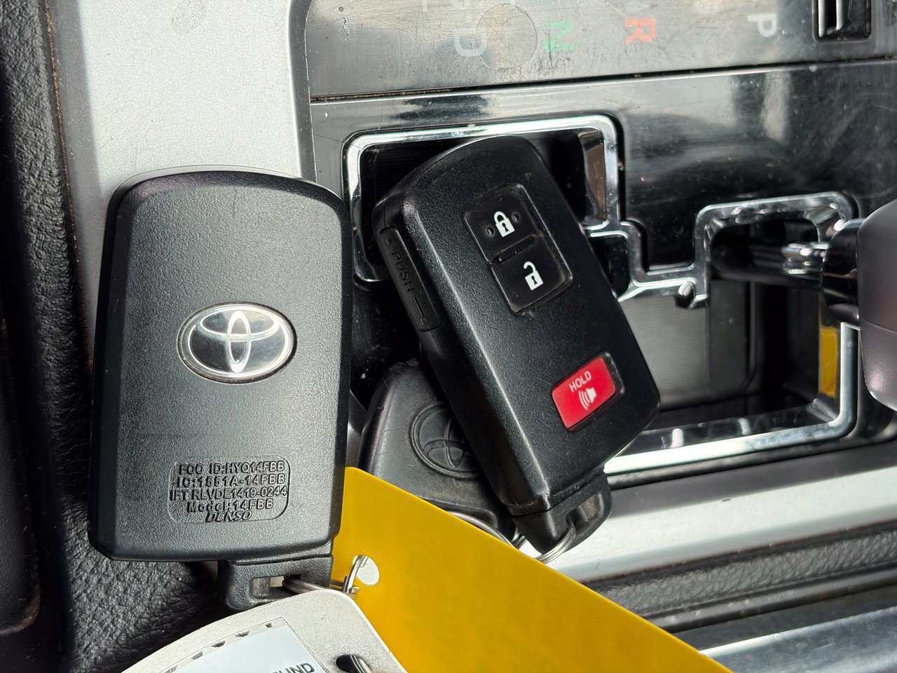 Used 2021 Toyota Tundra Limited w/ Limited Premium Package AWD/4WD image 13