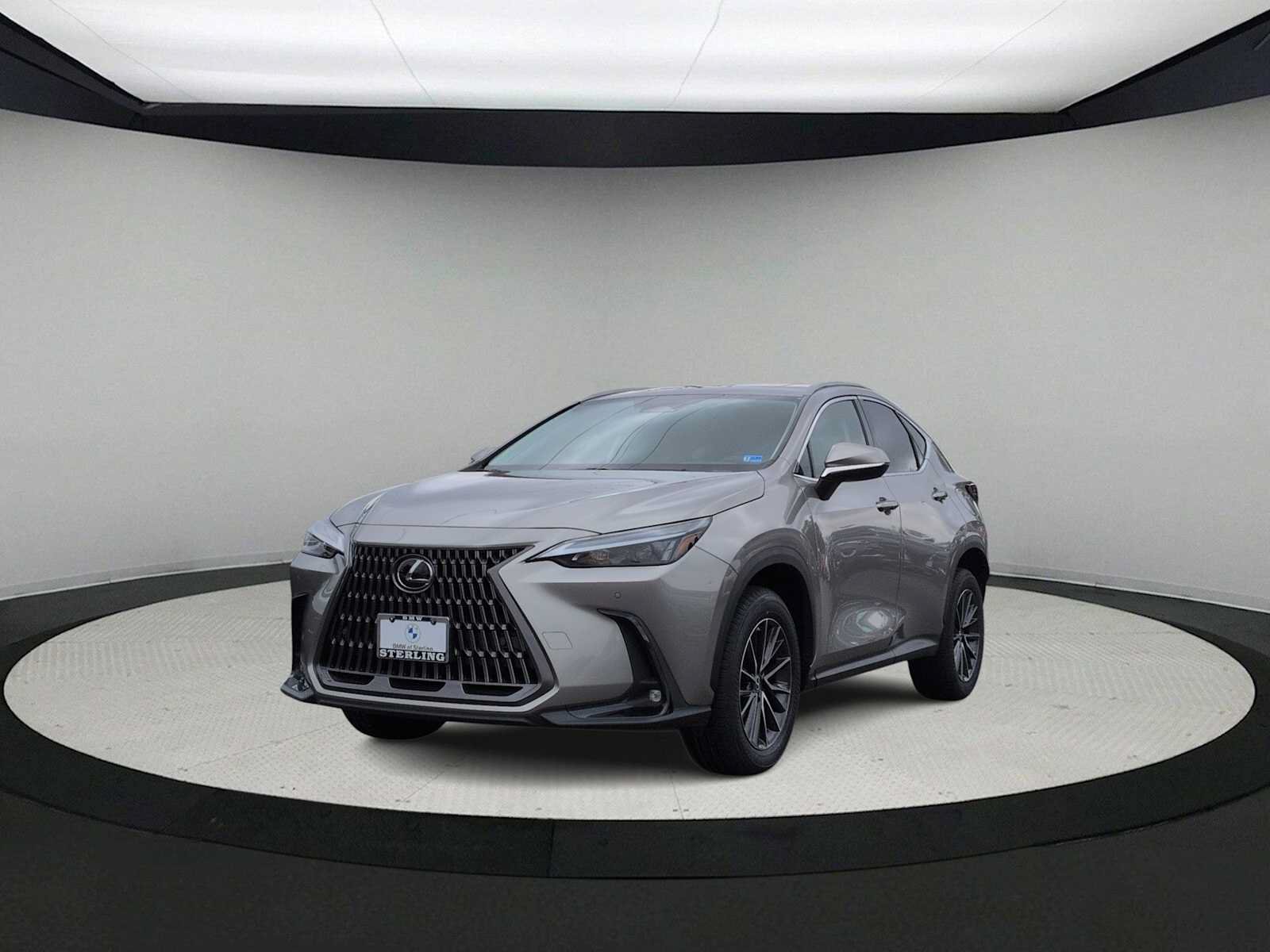 Used 2024 Lexus NX 350h AWD image 4