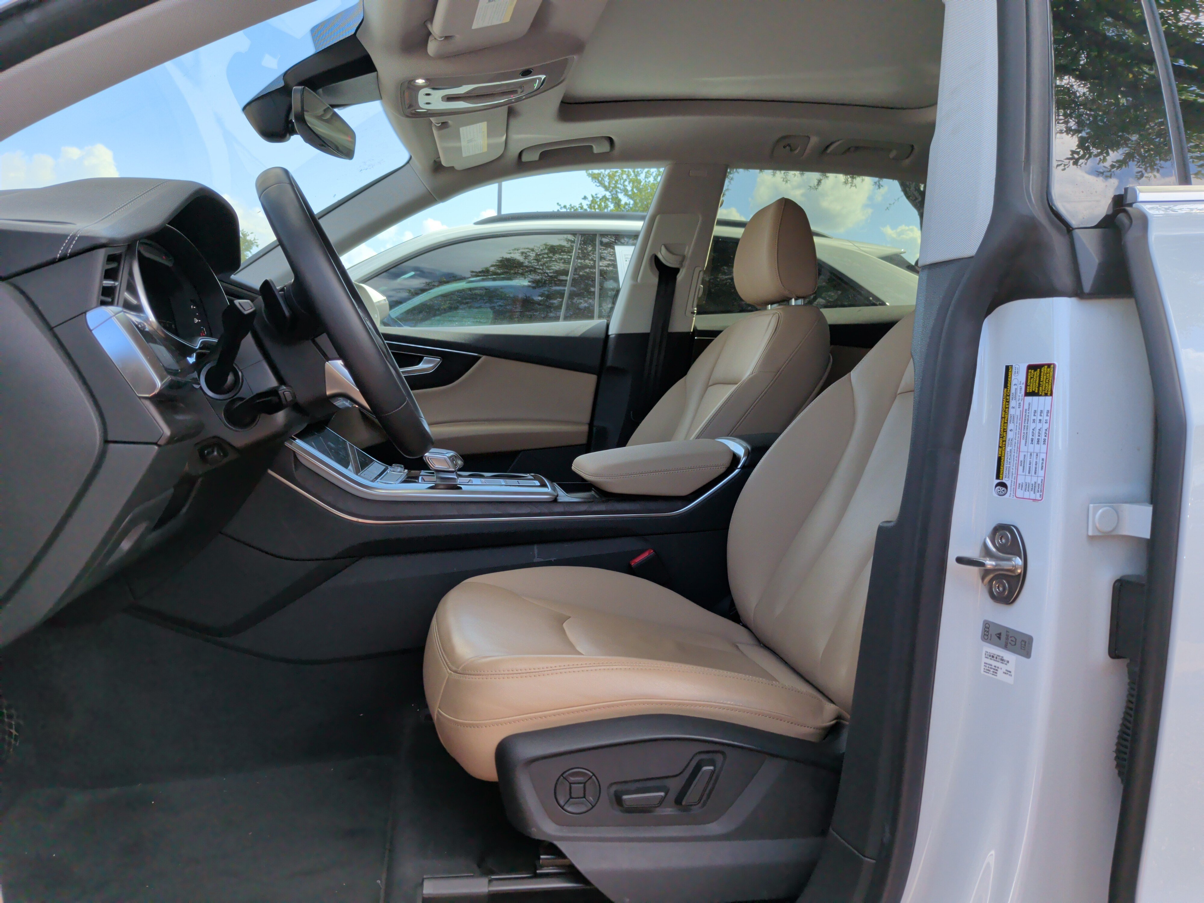 Certified 2023 Audi Q8 Premium w/ Convenience Package AWD/4WD image 16