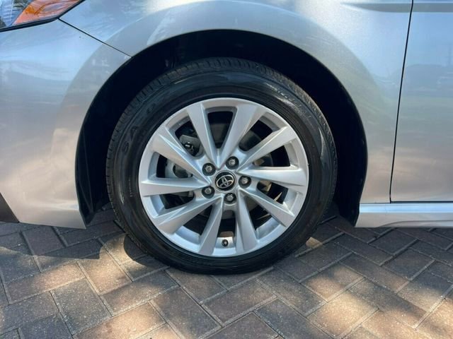 Used 2023 Toyota Camry SE image 9