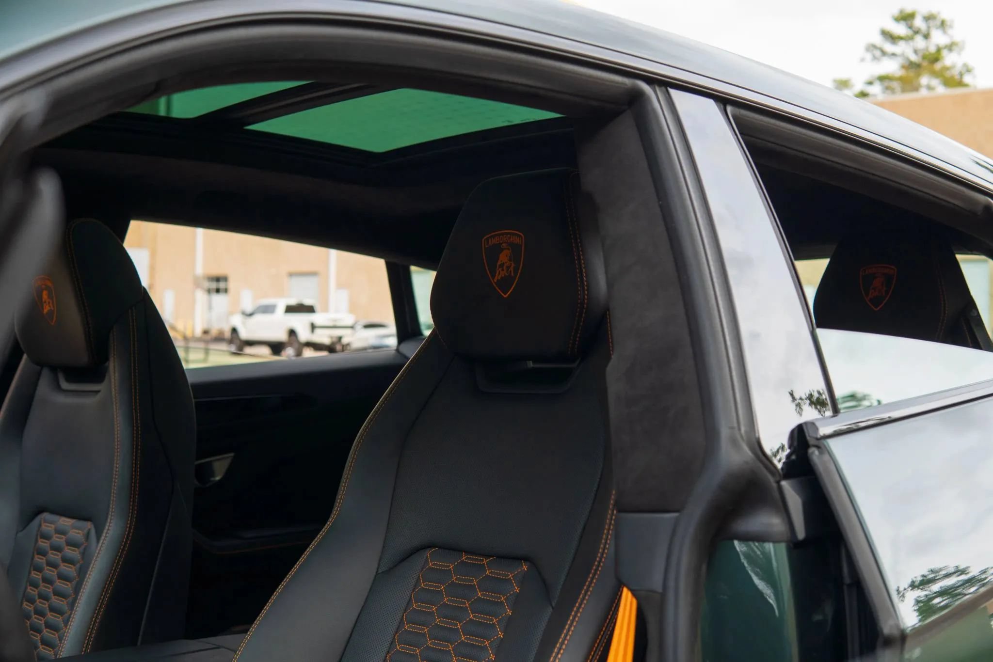 Used 2024 Lamborghini Urus S AWD/4WD image 16