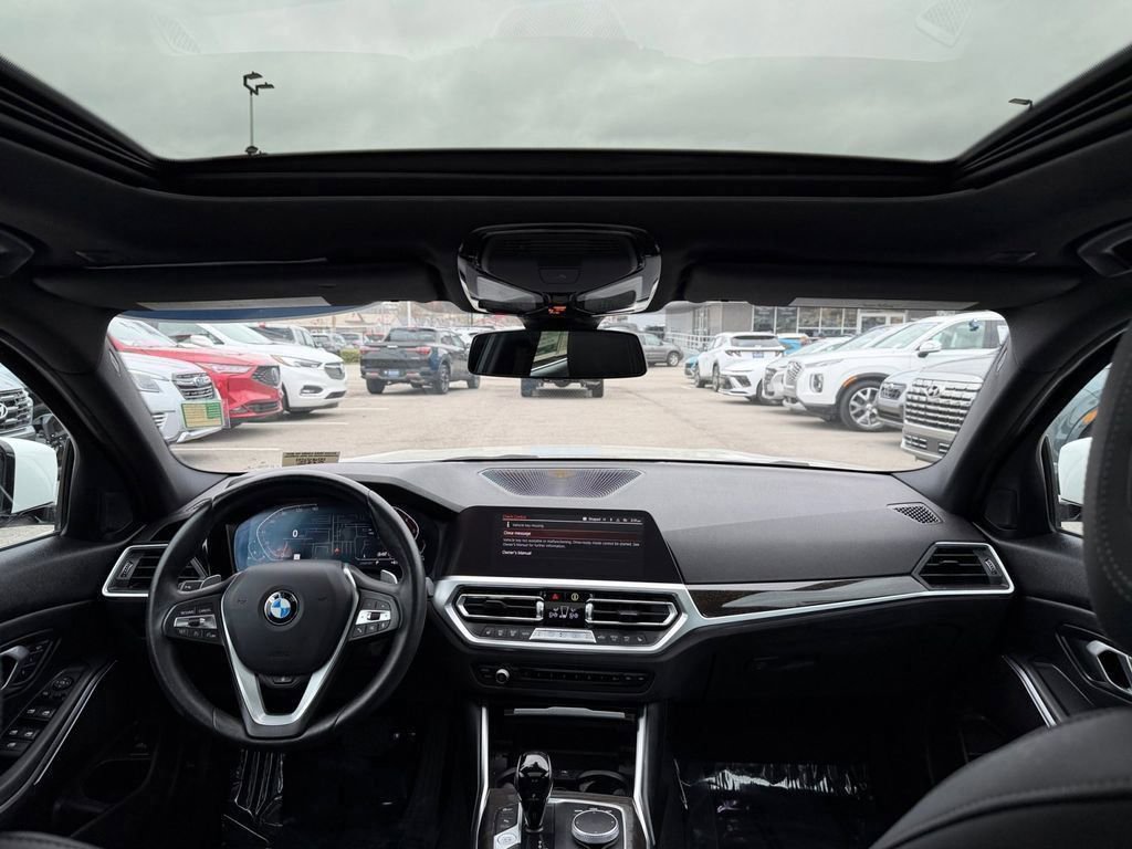 Used 2022 BMW 330i xDrive Sedan w/ Premium Package image 11