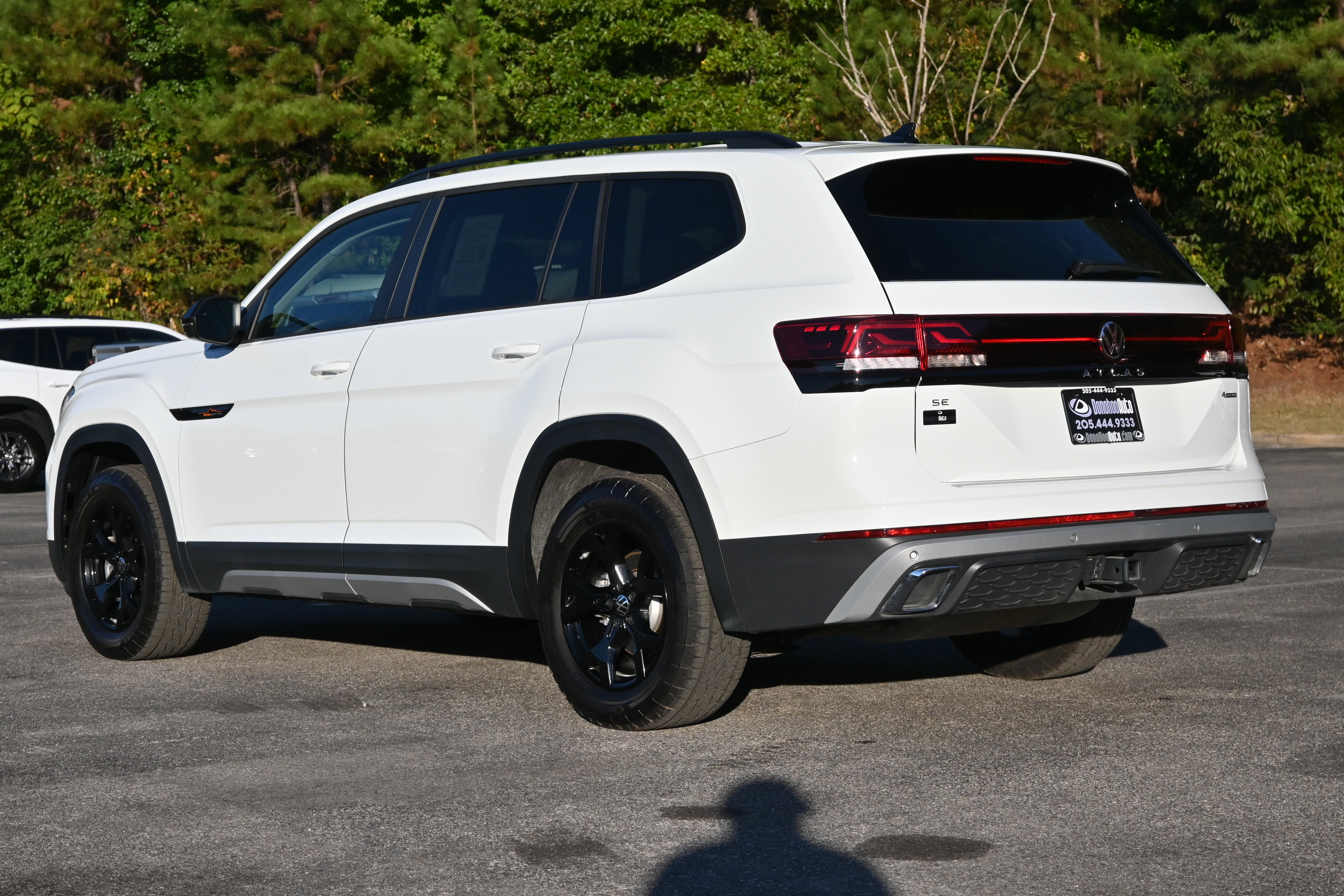 Used 2025 Volkswagen Atlas Peak Edition SE image 7