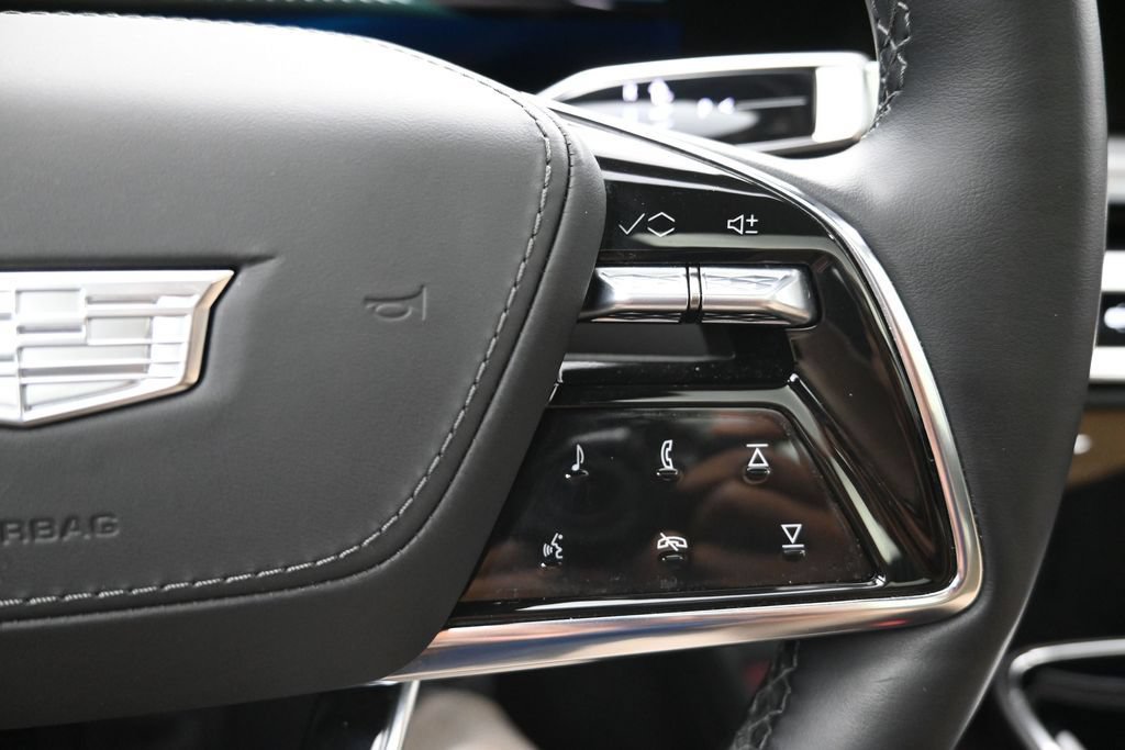 Used 2026 Cadillac Lyriq Signature Luxury w/ Nappa Leather Package AWD/4WD image 15