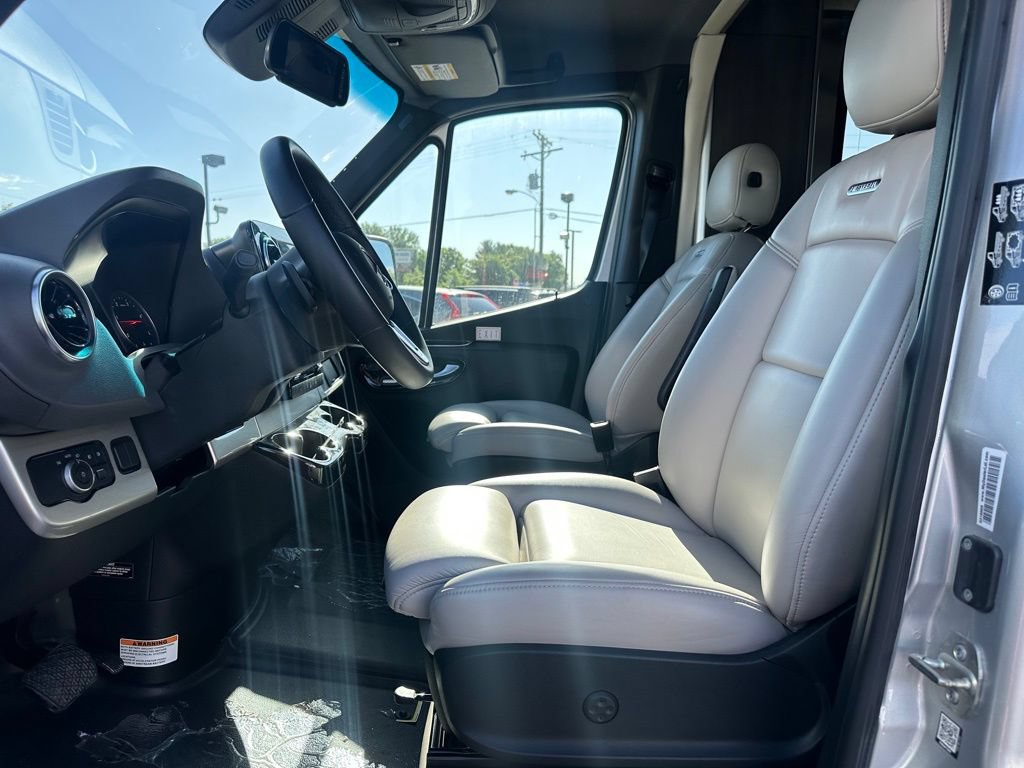 Used 2020 Mercedes-Benz Sprinter 3500 w/ Premium Plus Package image 7