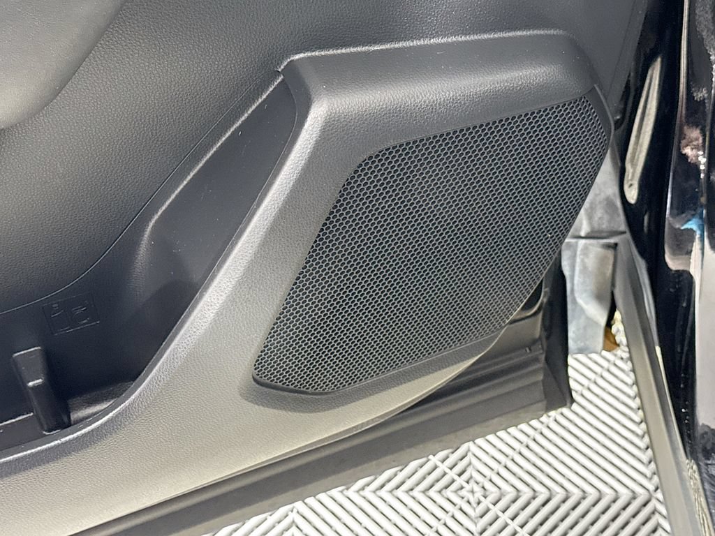Used 2020 Toyota Highlander Limited FWD image 19