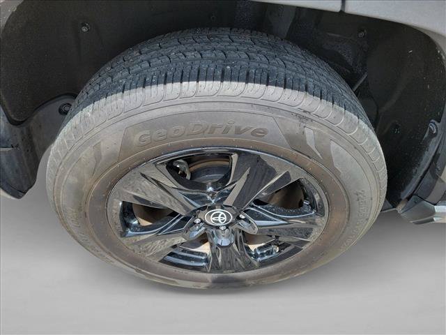 Used 2023 Toyota RAV4 XLE FWD image 11