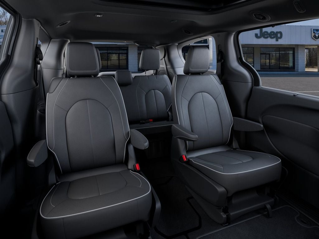 New 2026 Chrysler Pacifica Limited w/ S Appearance Package FWD image 16