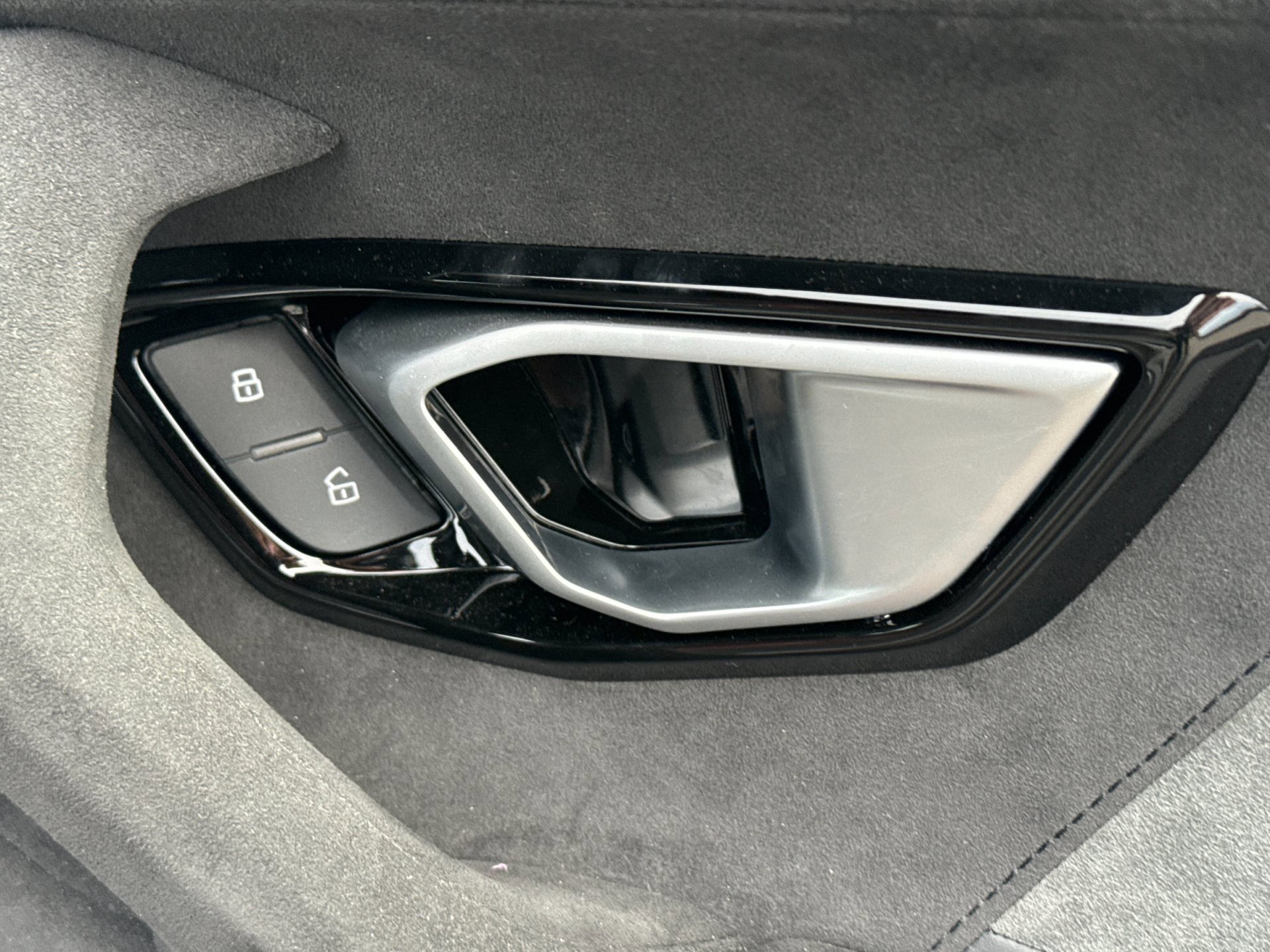 Used 2024 Lamborghini Huracan Sterrato image 17