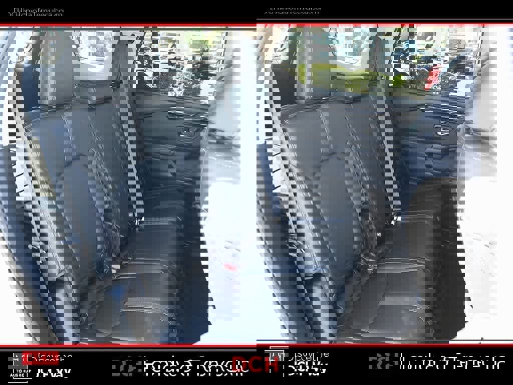 Used 2024 Honda Pilot Touring image 20