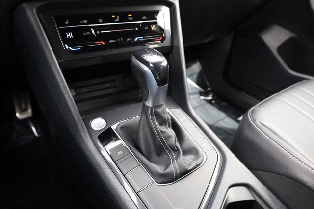 Used 2022 Volkswagen Tiguan SE R-Line FWD image 24