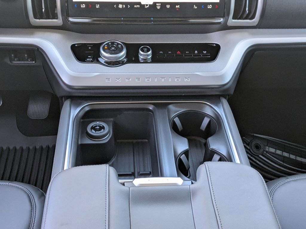 New 2026 Ford Expedition Active RWD image 22