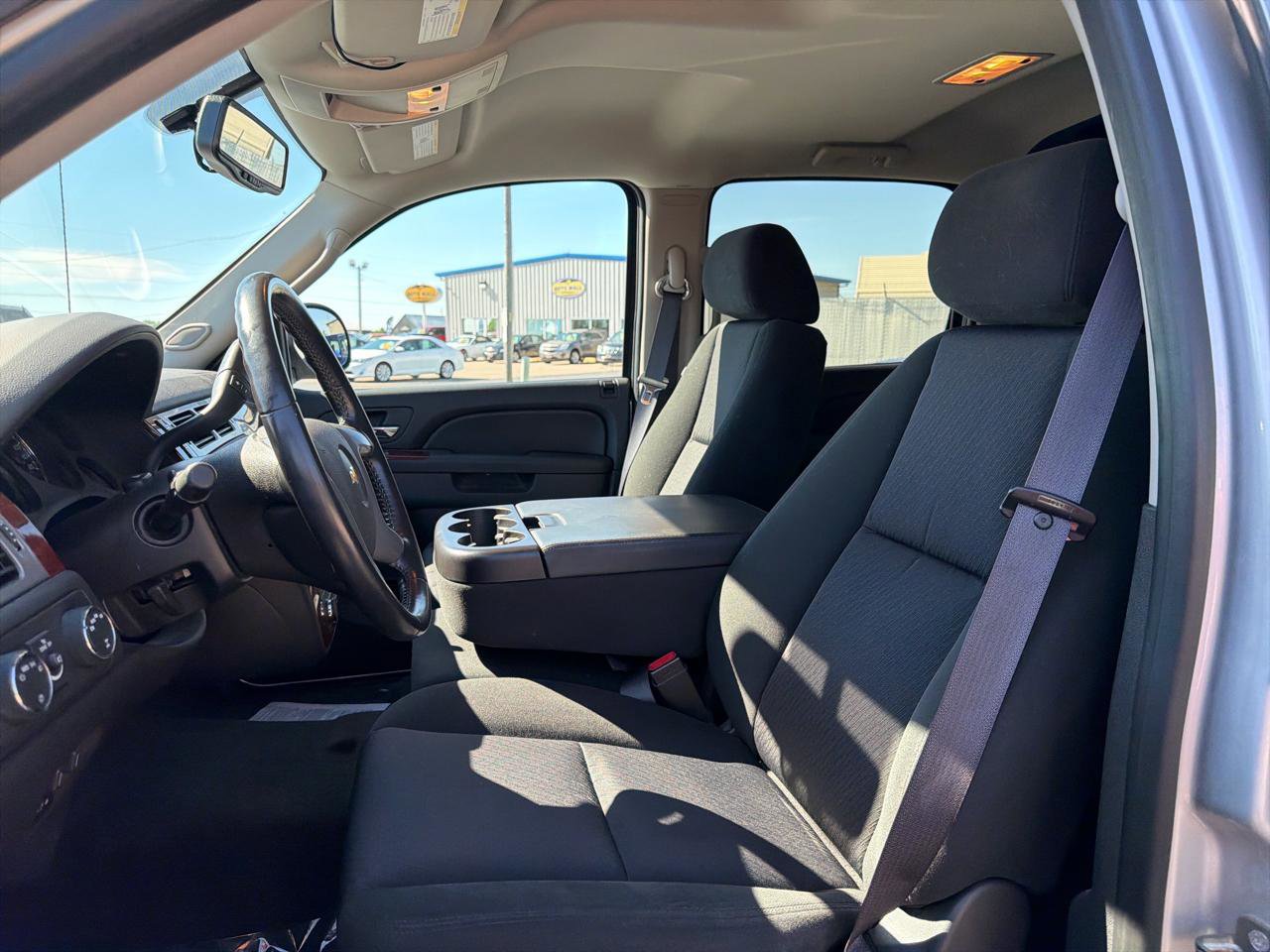 Used 2011 Chevrolet Avalanche LS w/ Convenience Package AWD/4WD image 19