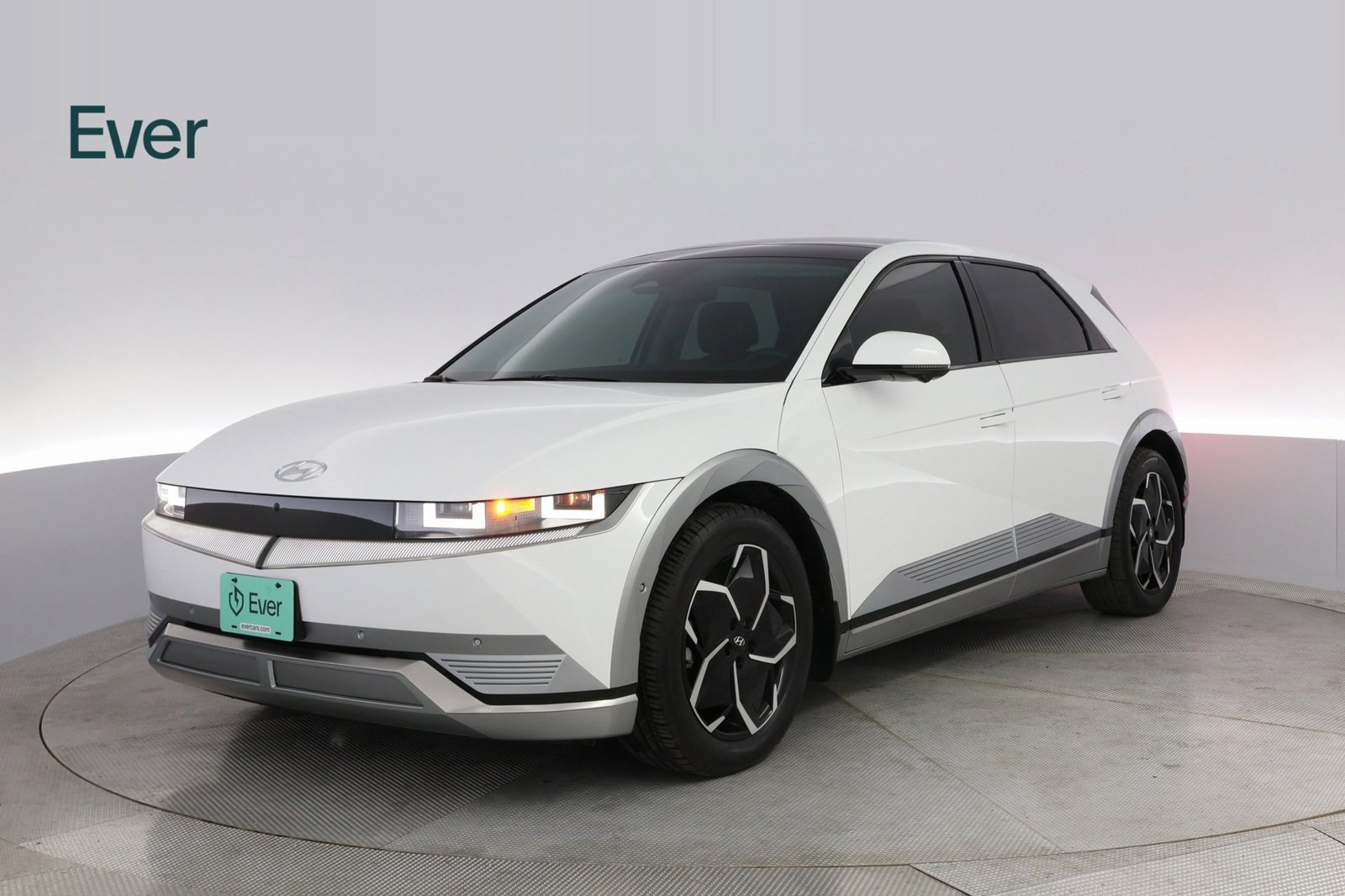 Used 2024 Hyundai Ioniq 5 Limited image 2