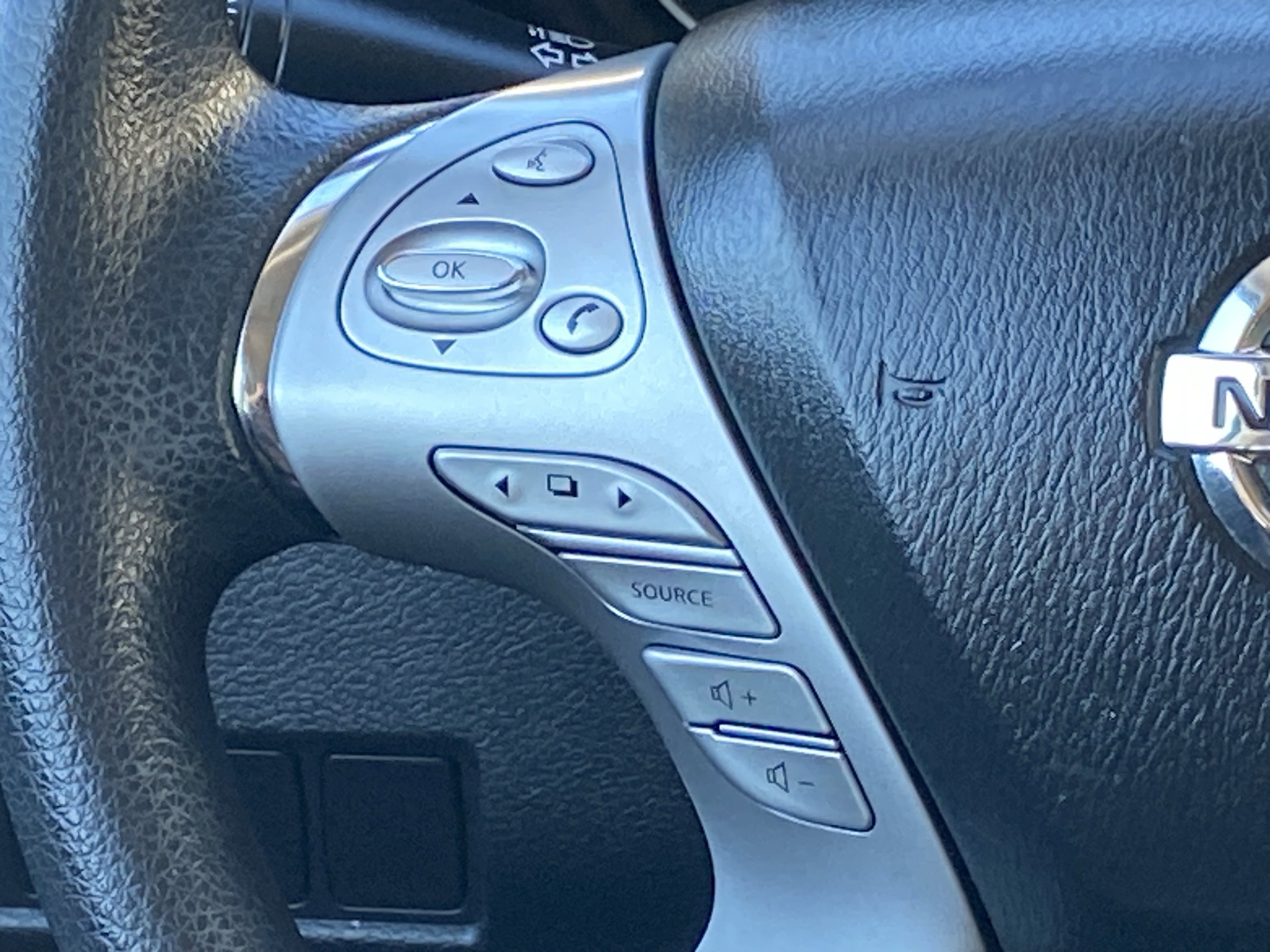 Used 2015 Nissan Murano S w/ Navigation Package image 17