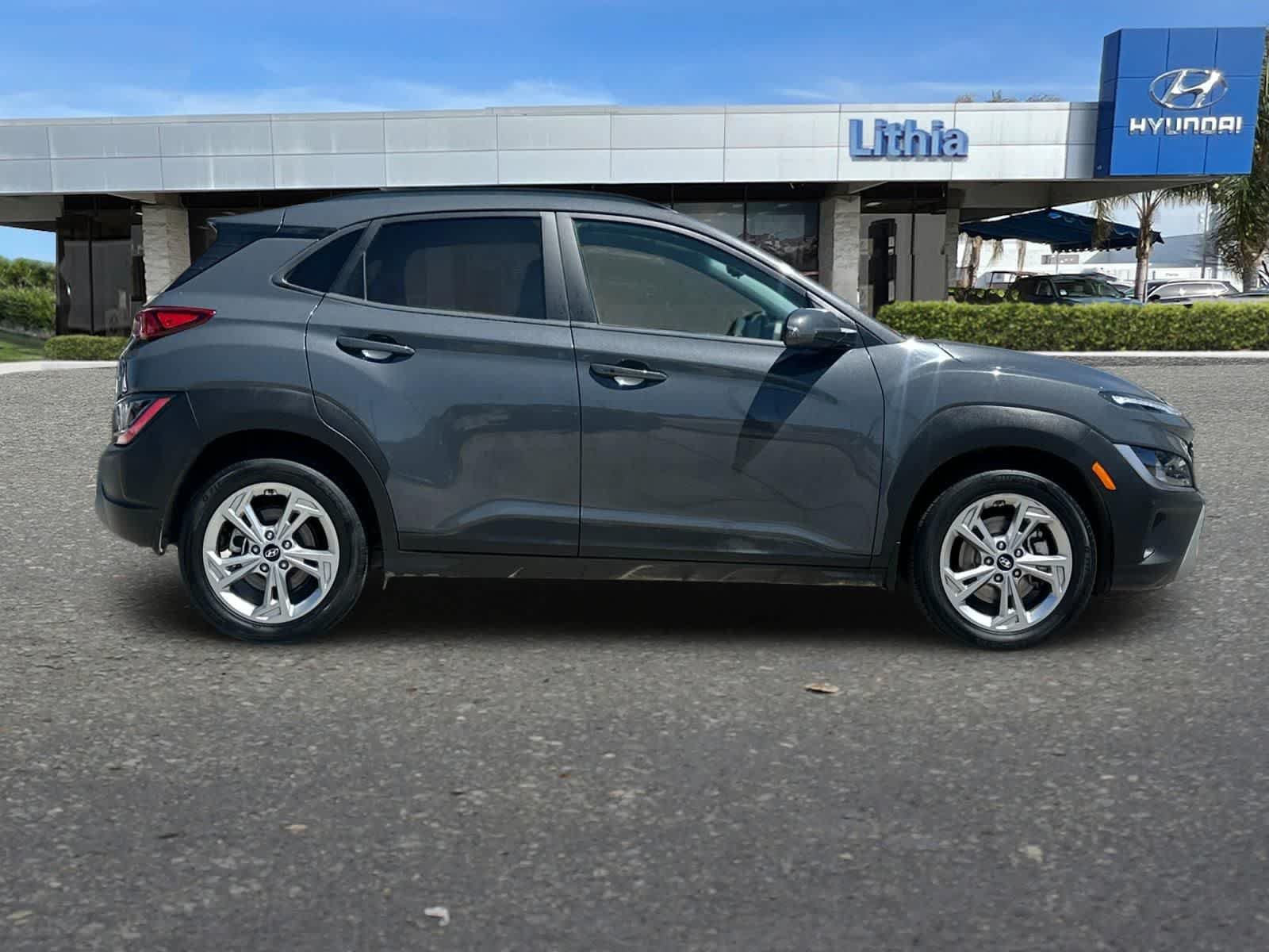 Used 2023 Hyundai Kona SEL AWD/4WD image 9