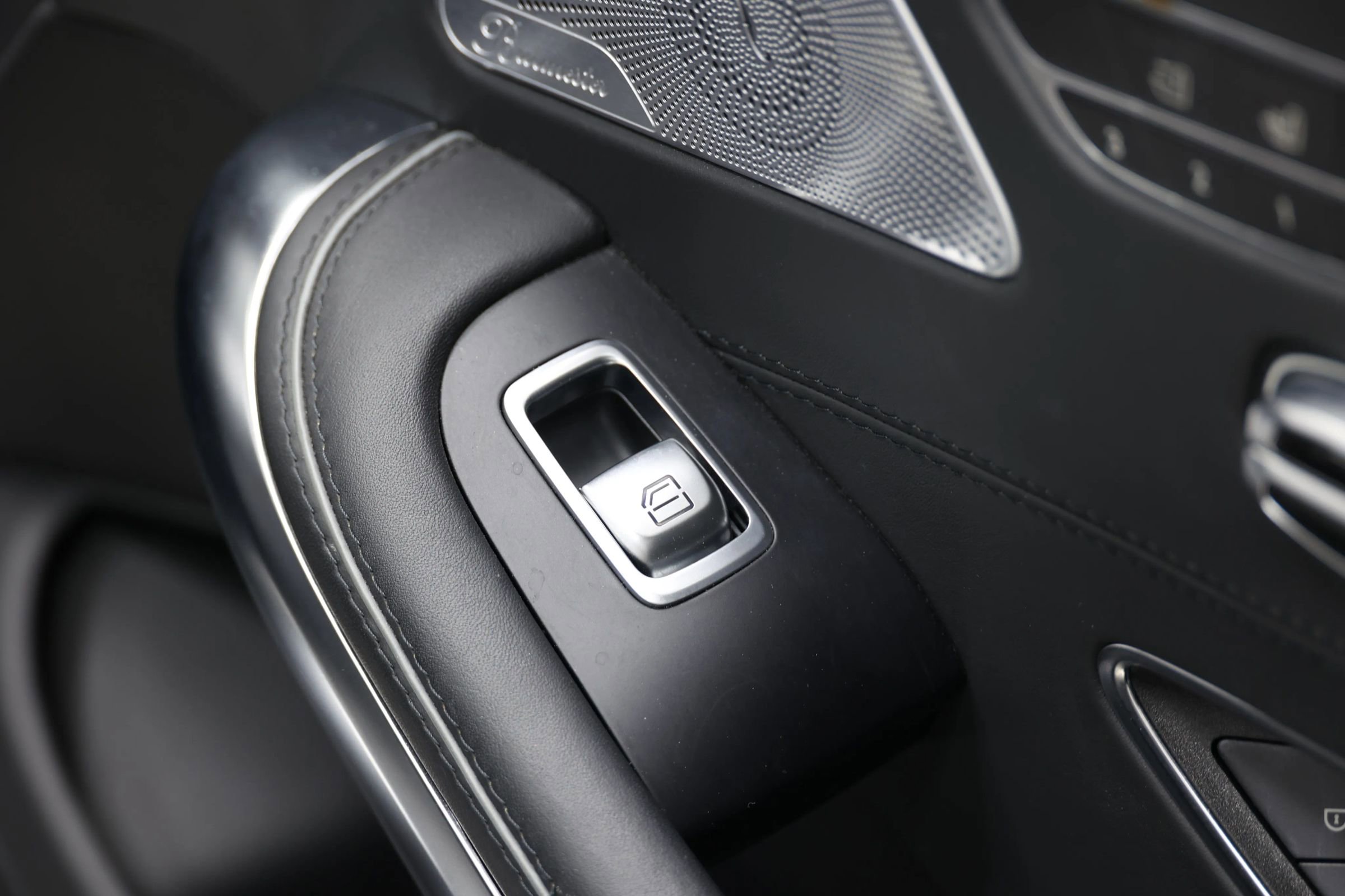 Used 2019 Mercedes-Benz S 63 AMG 4MATIC Cabriolet image 68