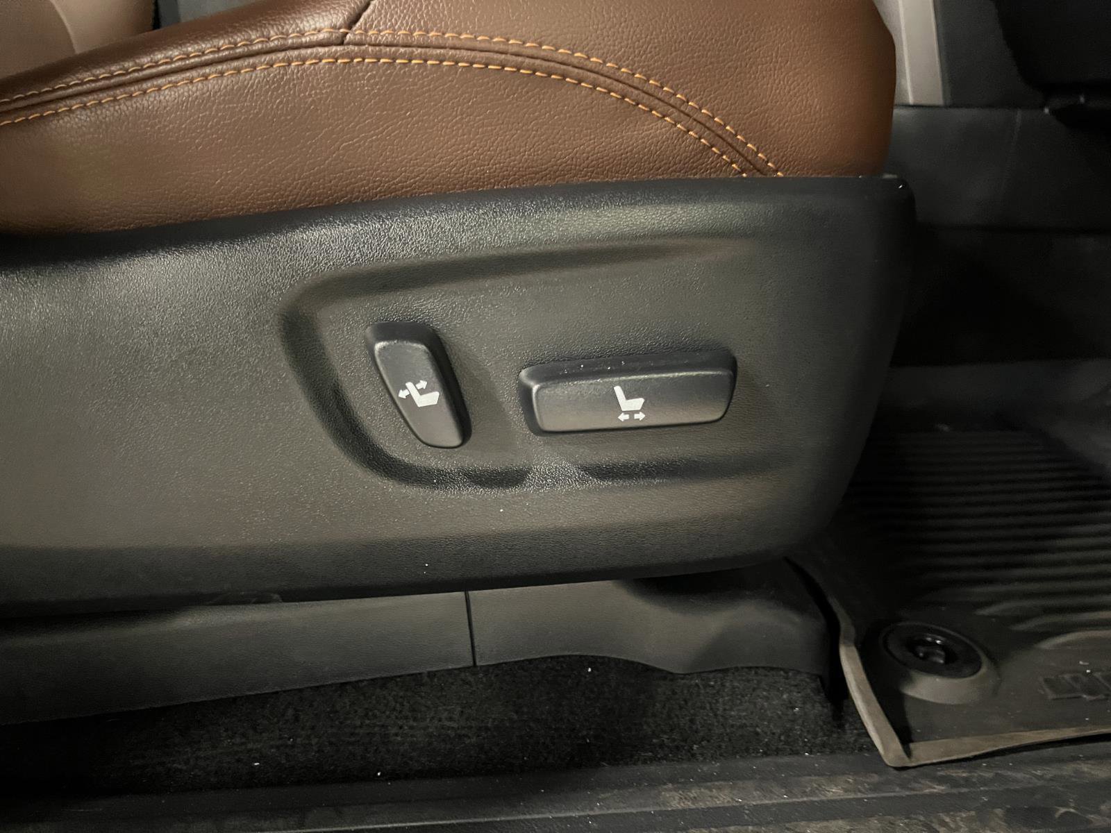 Used 2023 Toyota 4Runner Limited image 39