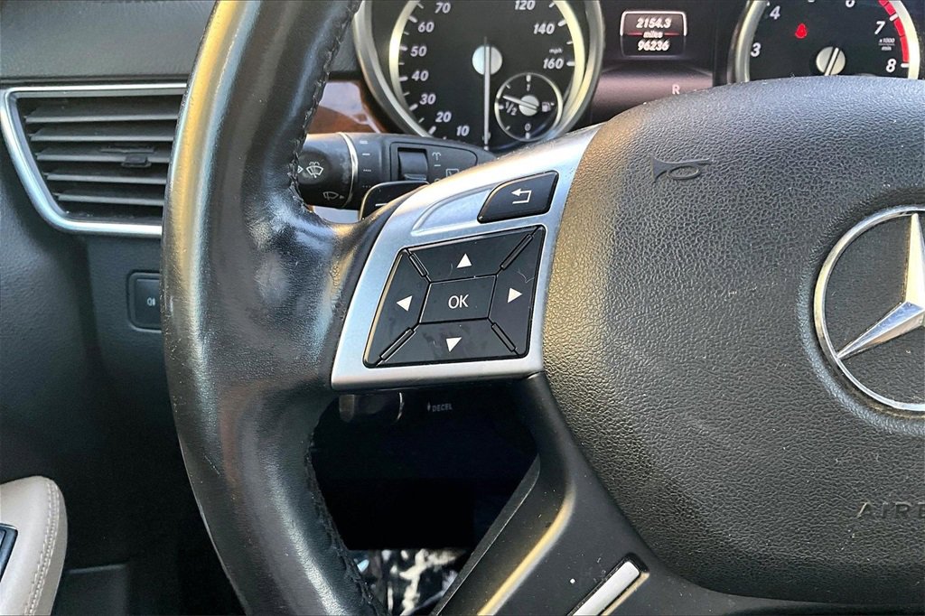 Used 2016 Mercedes-Benz GL 550 4MATIC image 11