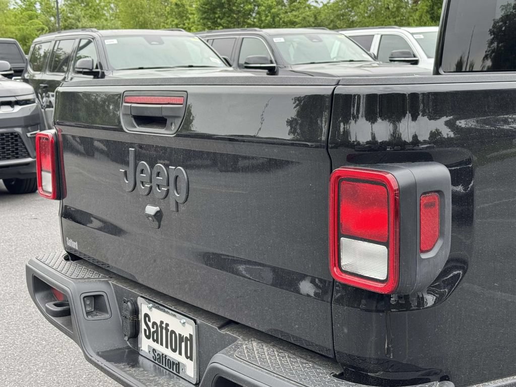 New 2026 Jeep Gladiator Sport AWD/4WD image 10