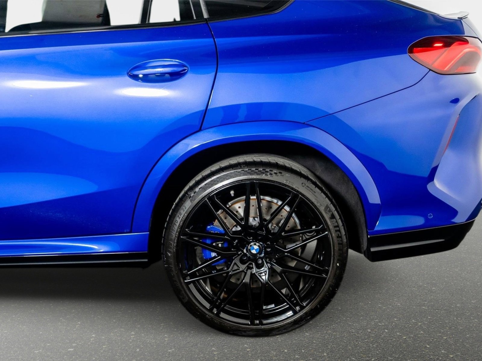 Used 2026 BMW X6 M Competition AWD/4WD image 9