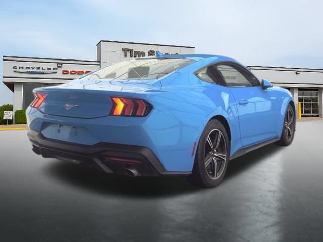 Used 2025 Ford Mustang Coupe RWD image 7