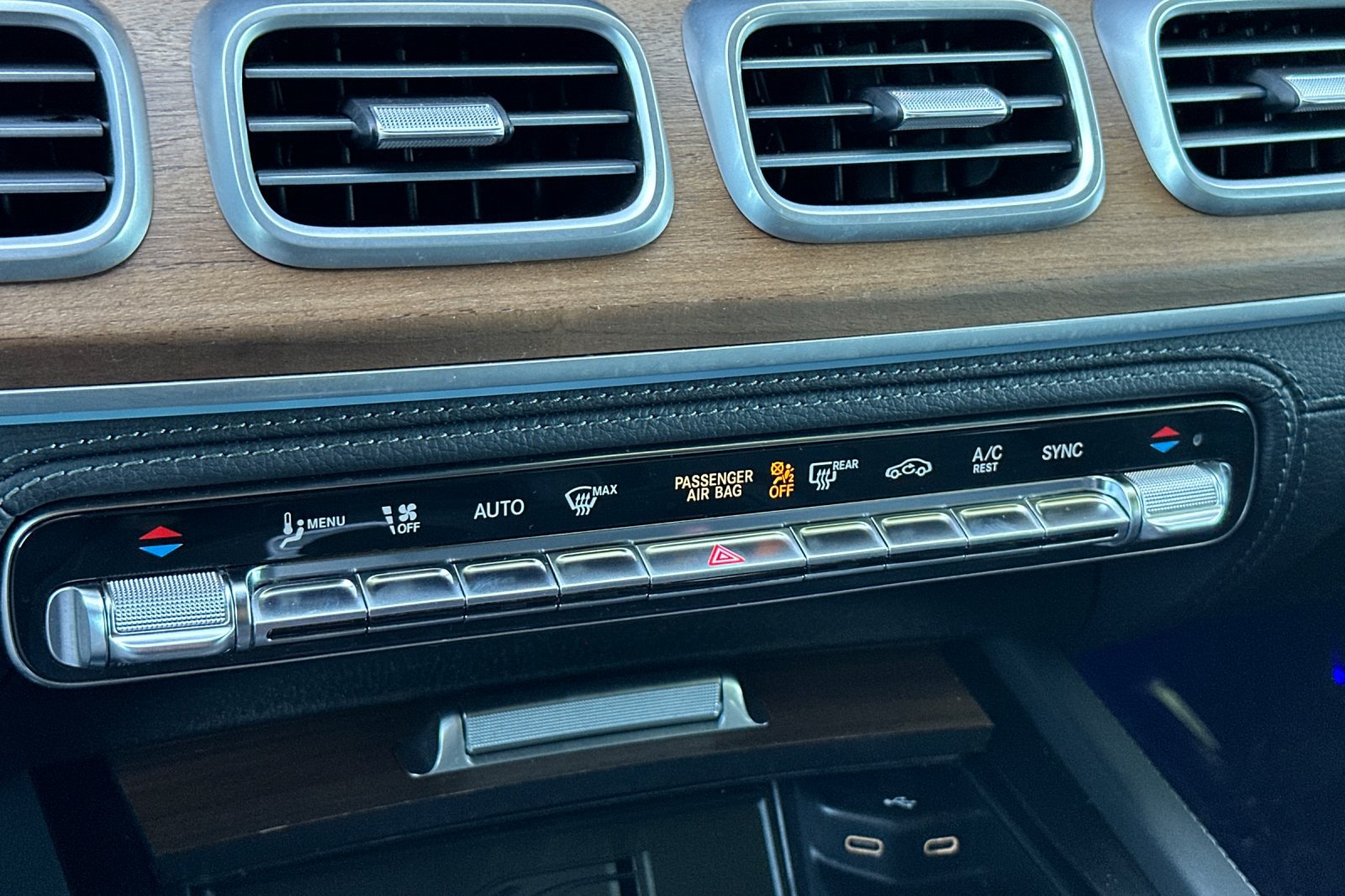 Certified 2024 Mercedes-Benz GLS 580 4MATIC image 22