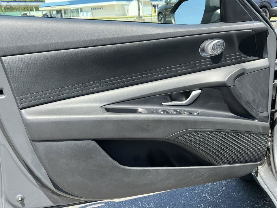 Used 2023 Hyundai Elantra SEL FWD image 10