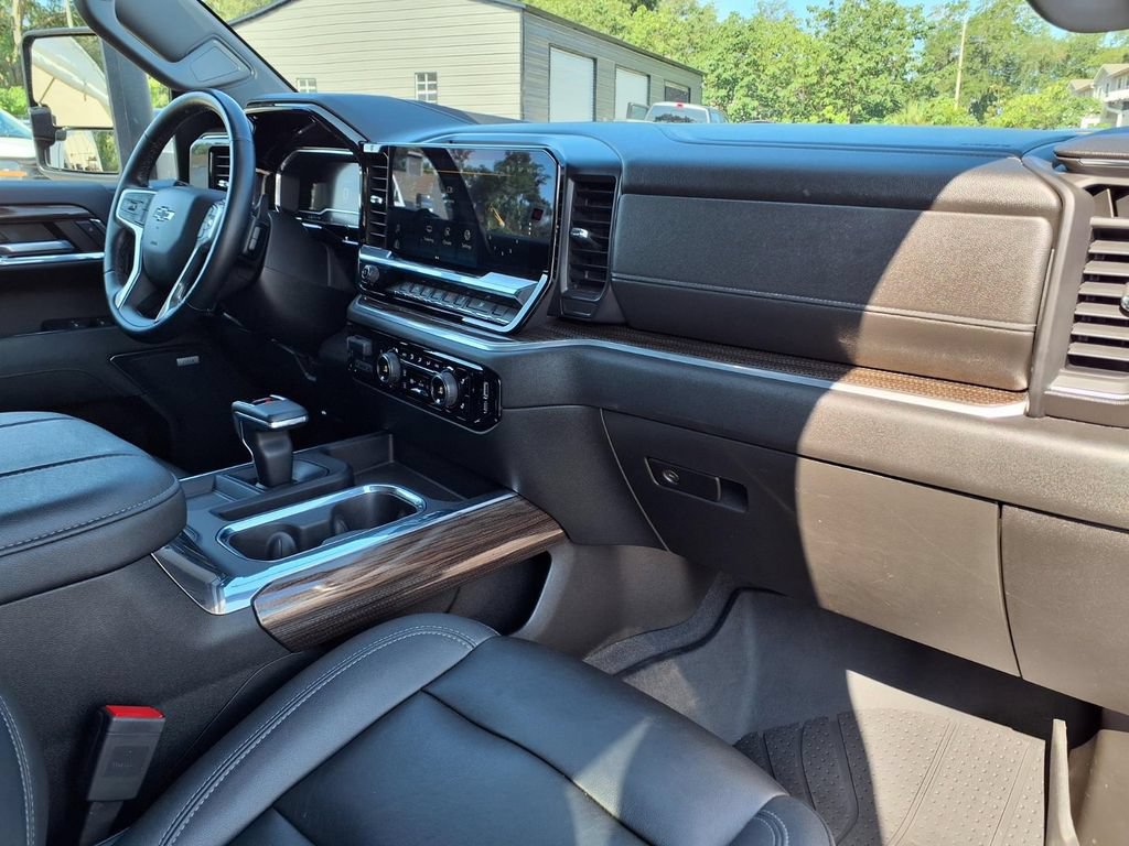 Used 2023 Chevrolet Silverado 1500 RST w/ True North Edition Plus AWD/4WD image 12