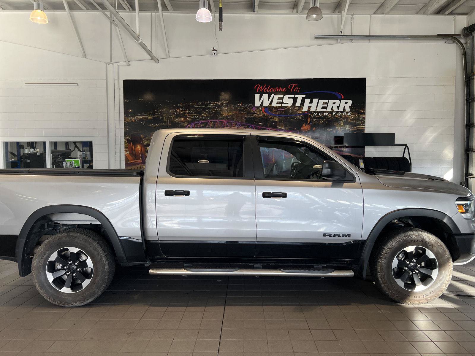 Used 2022 RAM 1500 Rebel AWD/4WD image 29