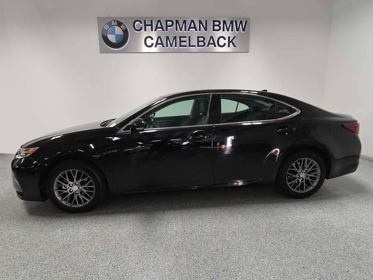Used 2018 Lexus ES 350 w/ Premier Package image 3