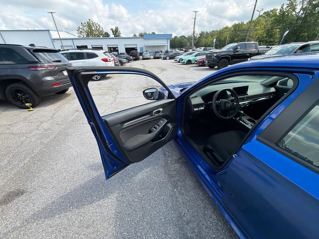 Used 2022 Honda Civic LX image 11