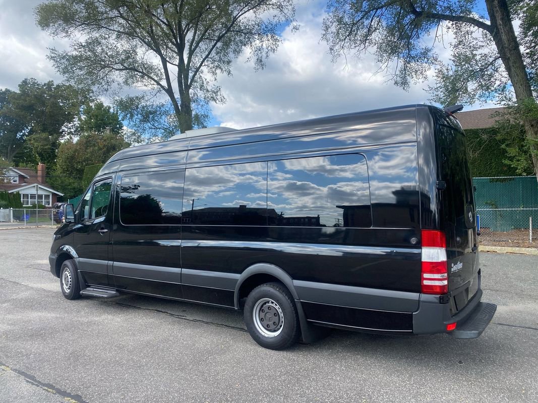 Used 2017 Mercedes-Benz Sprinter 3500 image 5
