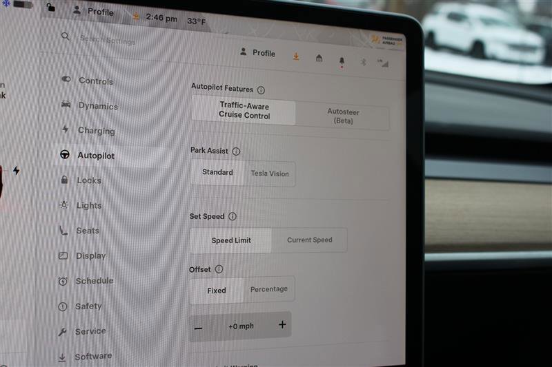 Used 2022 Tesla Model Y Long Range image 17