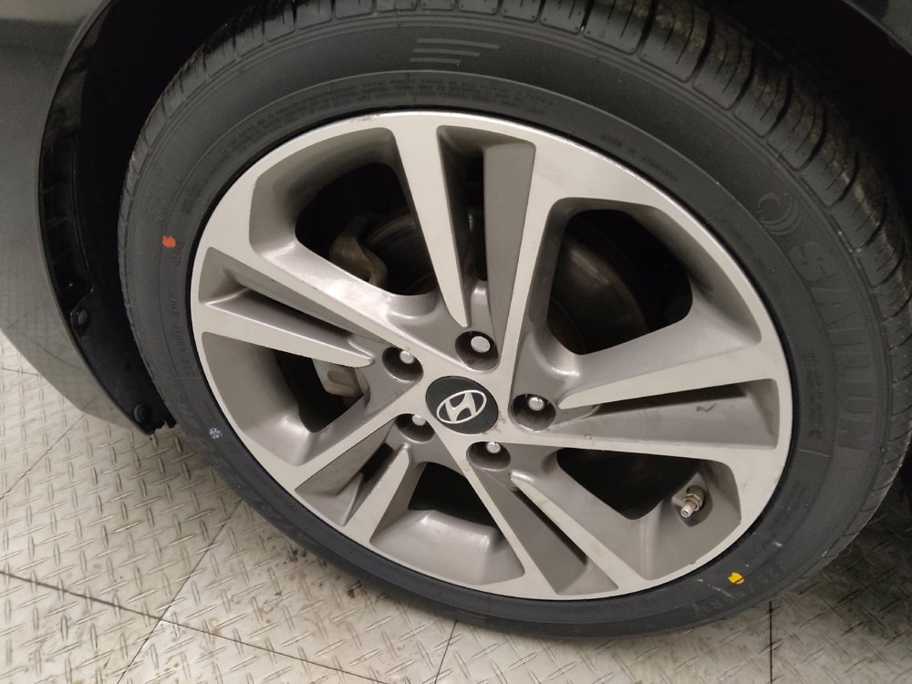 Used 2017 Hyundai Elantra Limited w/ Limited Ultimate Package 05 image 31