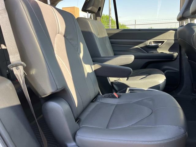 Used 2024 Toyota Grand Highlander Limited image 27