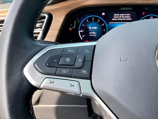 Used 2024 Volkswagen Atlas SE w/ Panoramic Sunroof Package FWD image 20