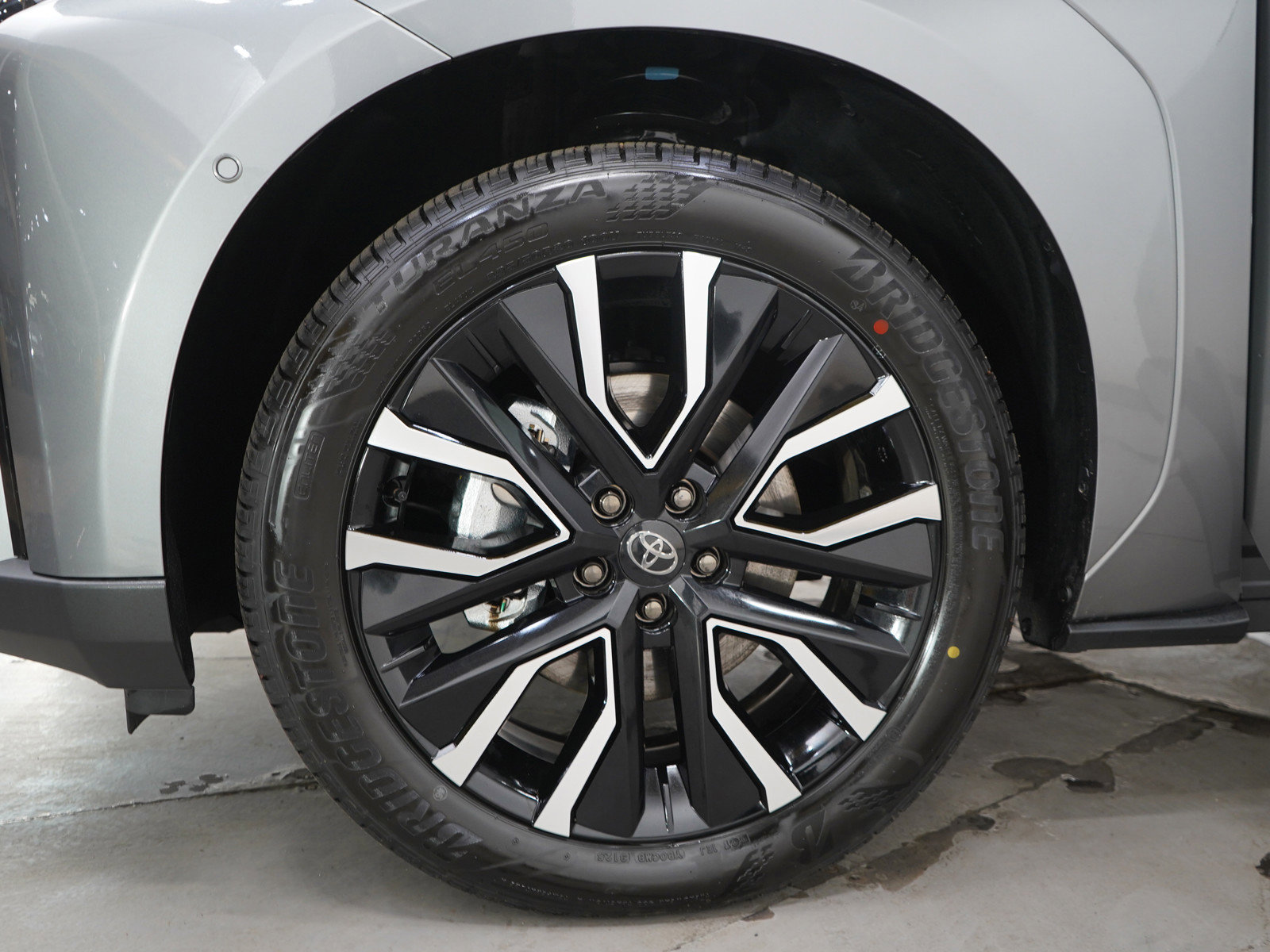 Certified 2026 Toyota bZ AWD/4WD image 31