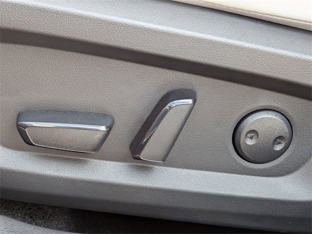 New 2025 Mitsubishi Outlander SE image 23