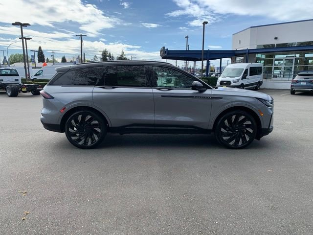 Certified 2024 Lincoln Nautilus Reserve w/ Equipment Group 202A AWD/4WD image 9