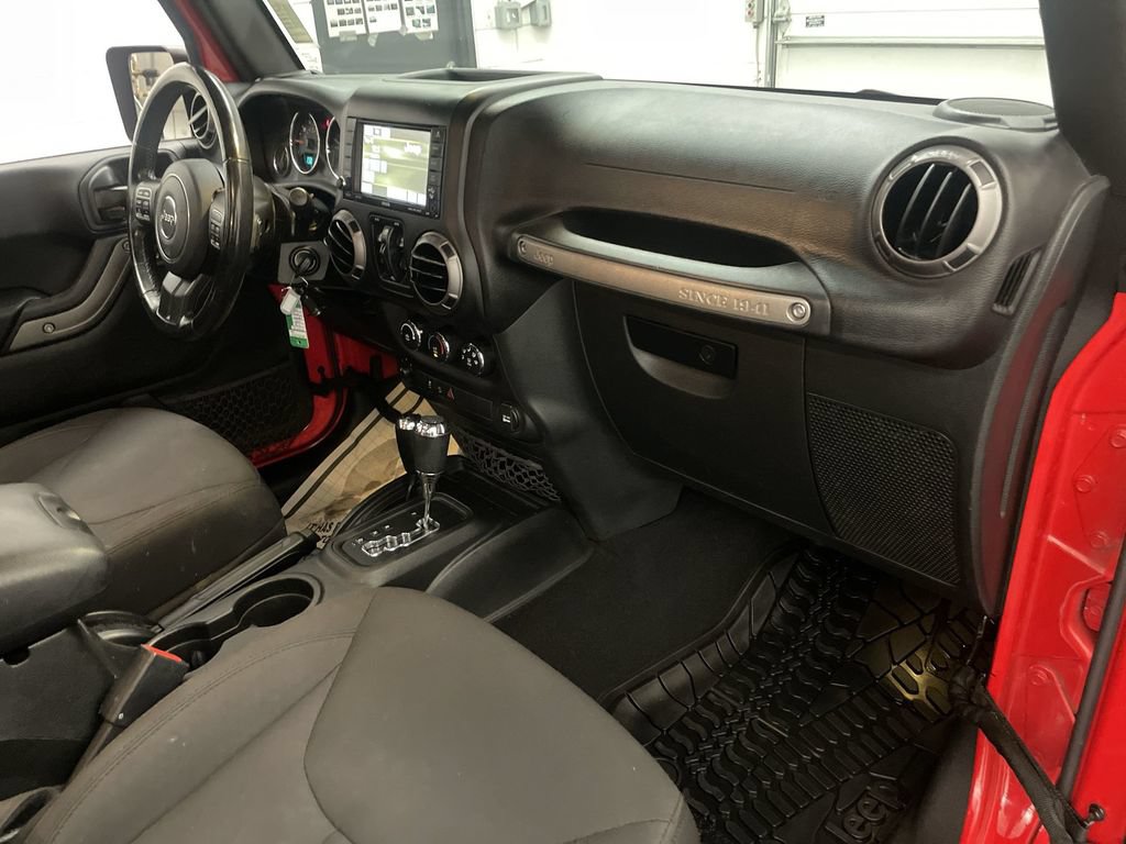 Used 2018 Jeep Wrangler Unlimited Sport S AWD/4WD image 19