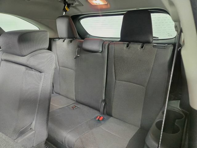 Used 2025 Toyota Highlander LE AWD/4WD image 20