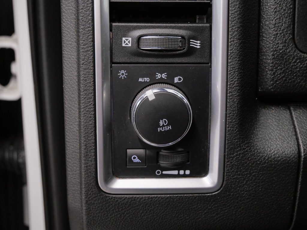 Used 2022 RAM 1500 Warlock AWD/4WD image 17