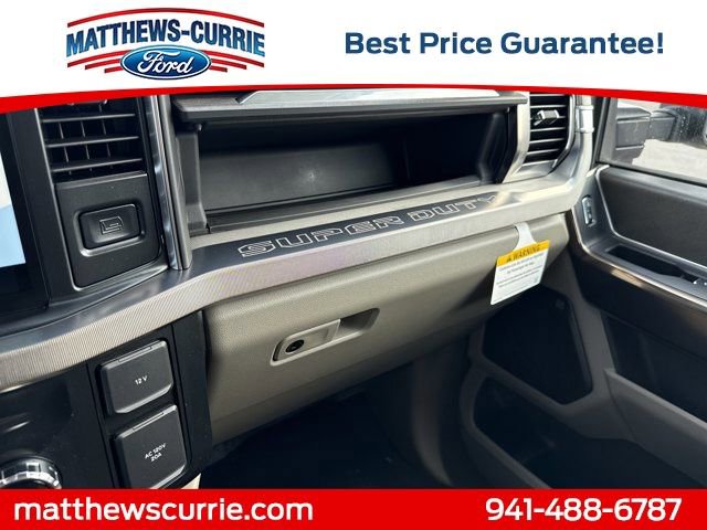 New 2026 Ford F250 Platinum image 28
